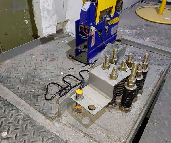 Foto - Pergantian Sparepart Lift - Sensor Over Load - 1